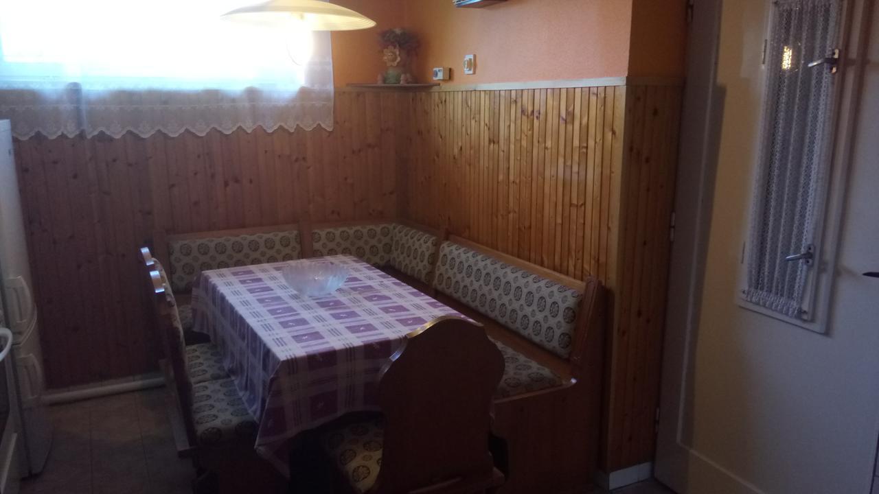 Sara Vendeghaz Lejlighed Balatonkeresztúr Eksteriør billede